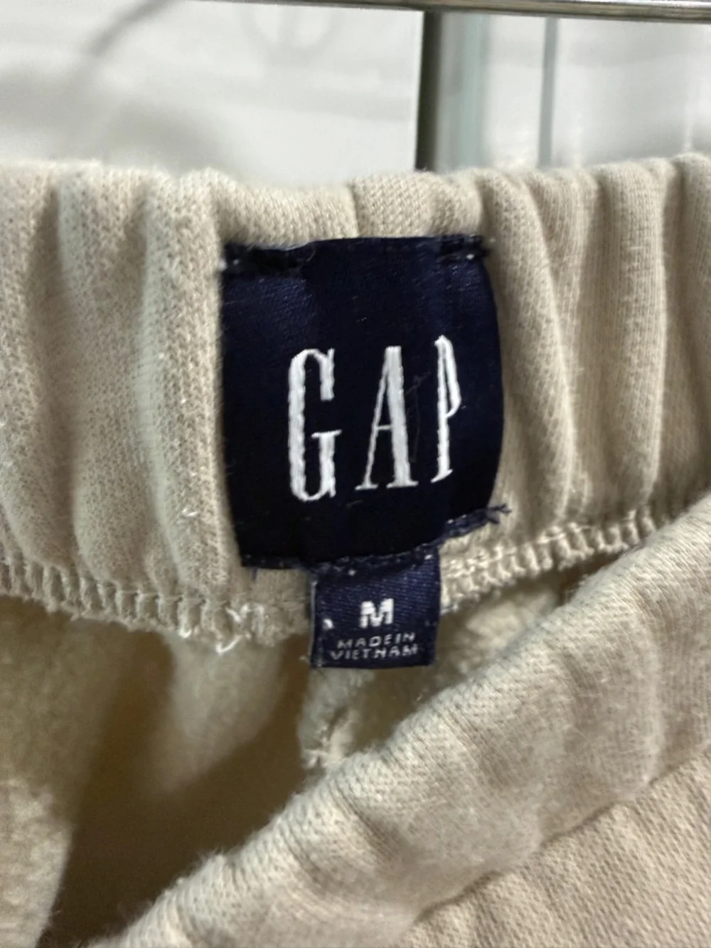 GAP Moonstone Oatmeal Matching Sweatsuit Set Crewneck & Joggers Size Medium EUC - Picture 3 of 9